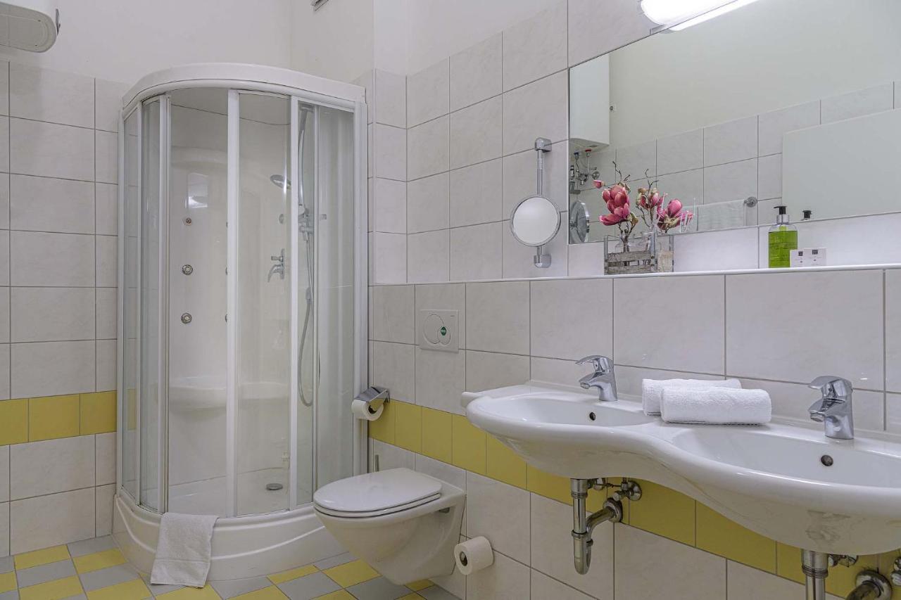 Alpenparks Apartment & Ferienresort Rehrenberg Viehhofen Extérieur photo